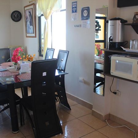 Hostal Romy Puerto Baquerizo Moreno Esterno foto