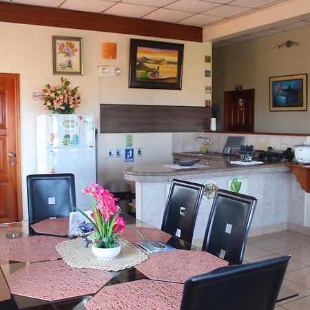 Hostal Romy Puerto Baquerizo Moreno Esterno foto