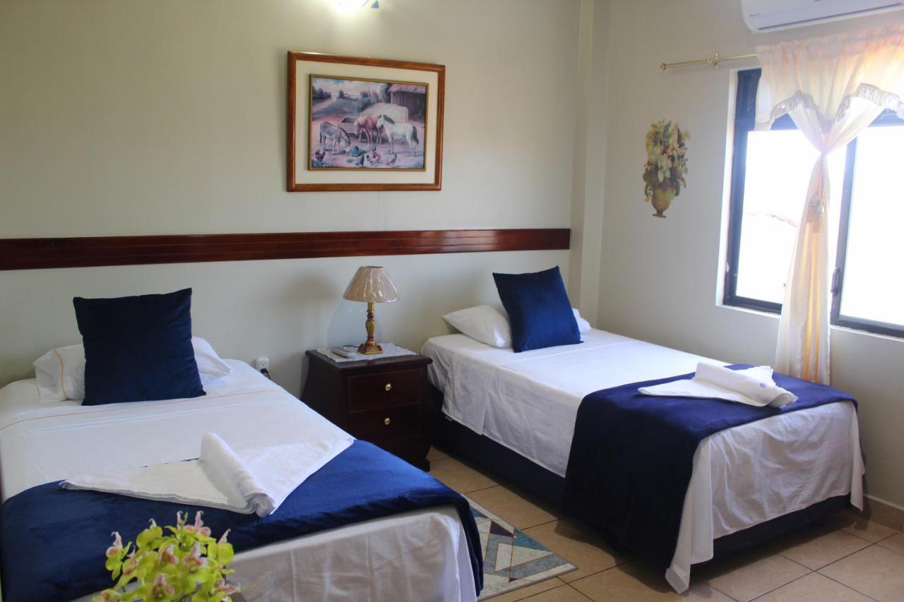 Hostal Romy Puerto Baquerizo Moreno Esterno foto