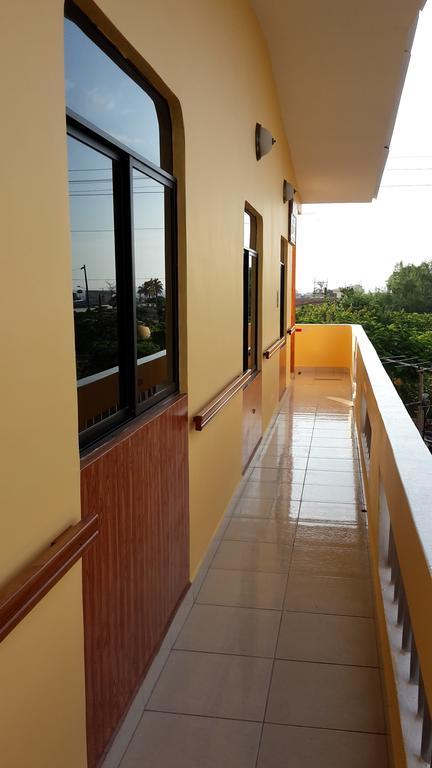 Hostal Romy Puerto Baquerizo Moreno Esterno foto